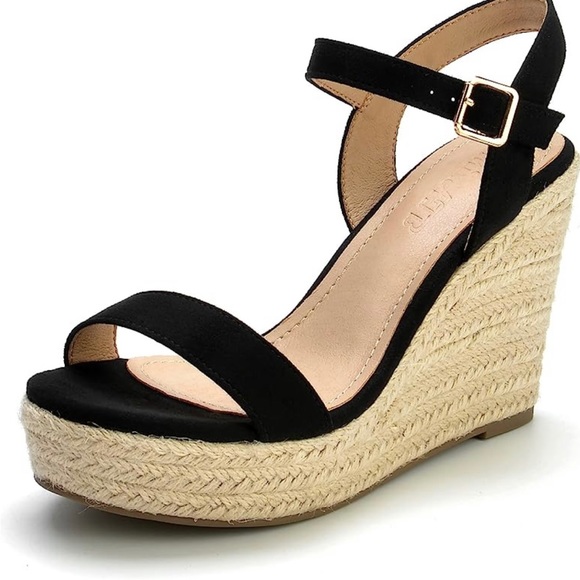 NEW IN BOX Women’s $39.99 Espadrille Wedge Sandals, 9.5 - Picture 2 of 11